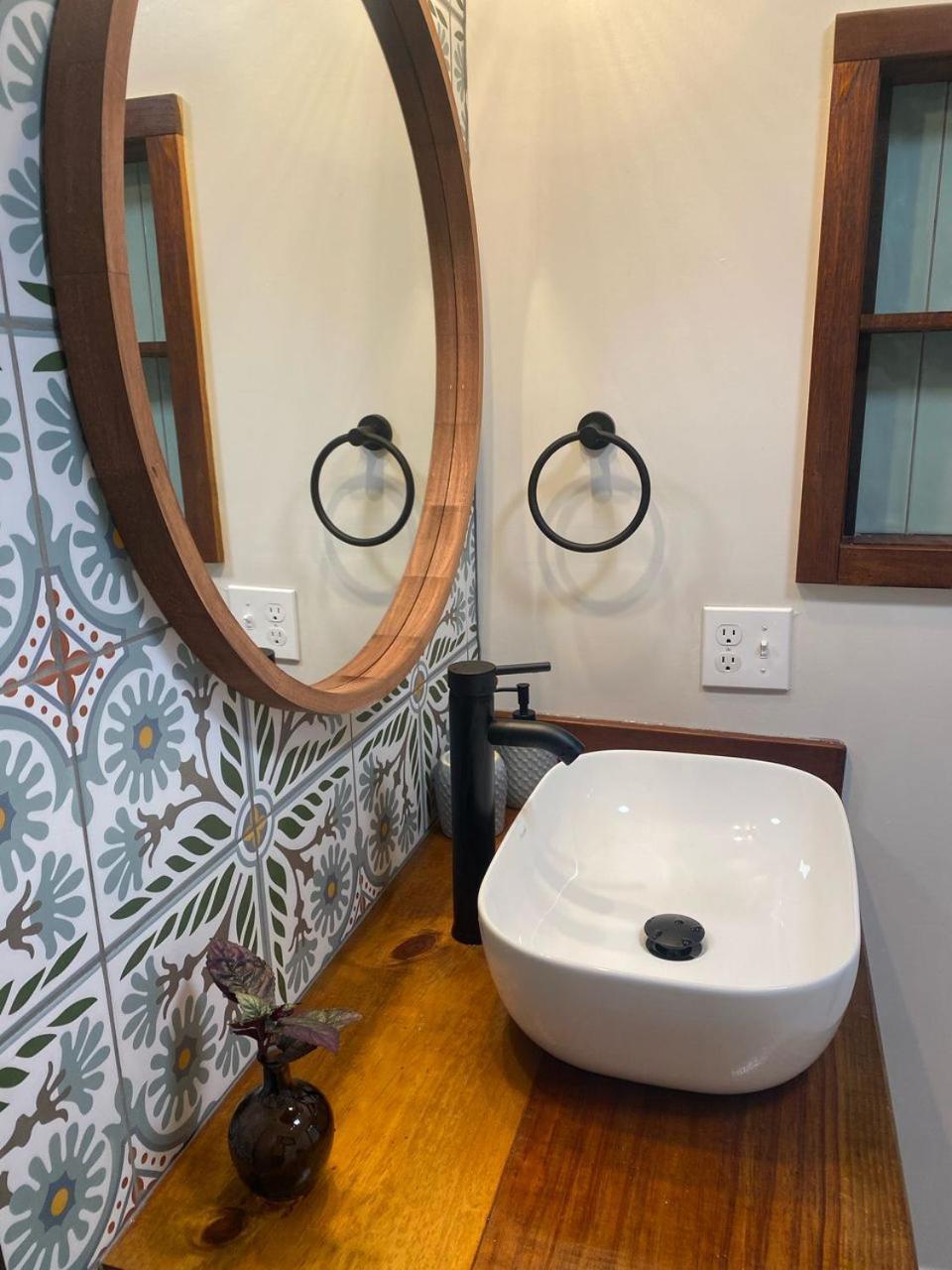 Roam Yoga & Wellness Lodge 博卡斯德尔托罗 外观 照片