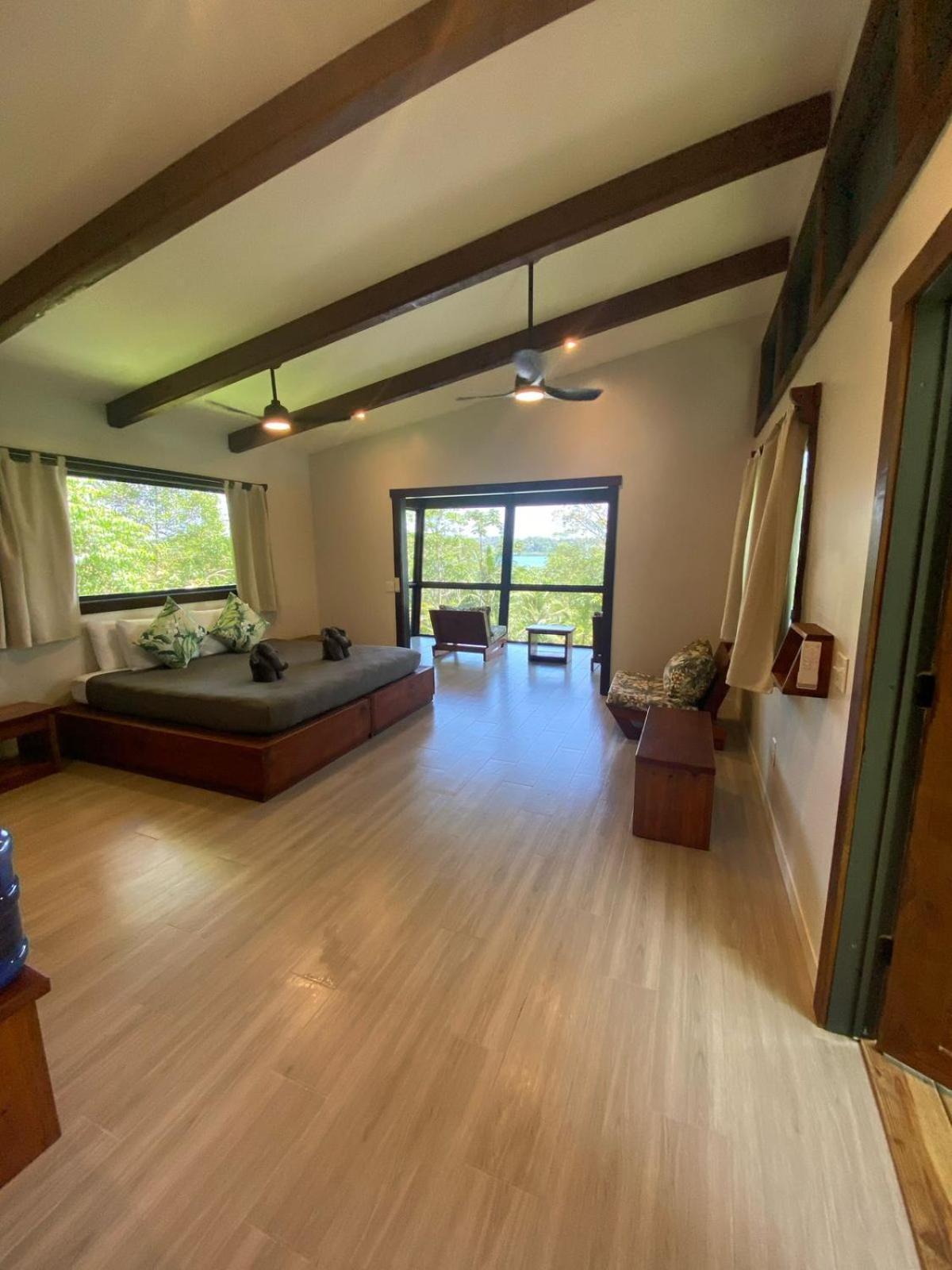Roam Yoga & Wellness Lodge 博卡斯德尔托罗 外观 照片
